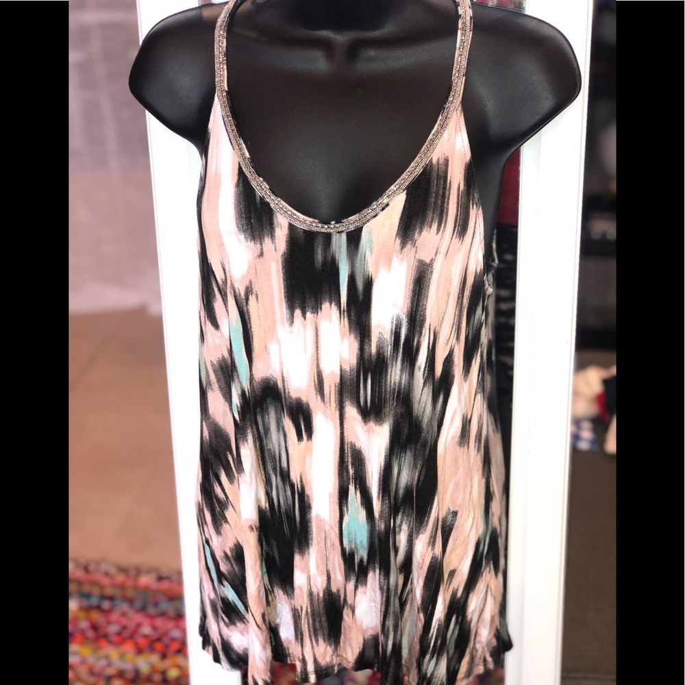 Dress shirt with collar detail